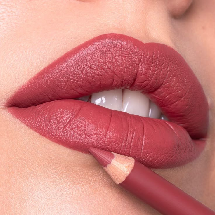 Bourjois Levres Contour Edition Lip Pencil